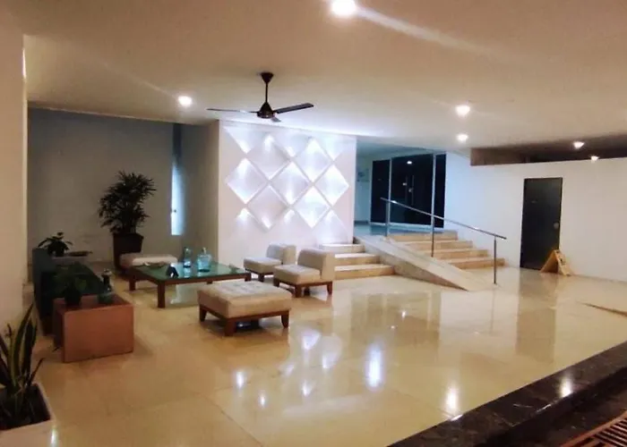 Vista Directa Al Mar Con Amplia Terraza Y 3 Habitaciones