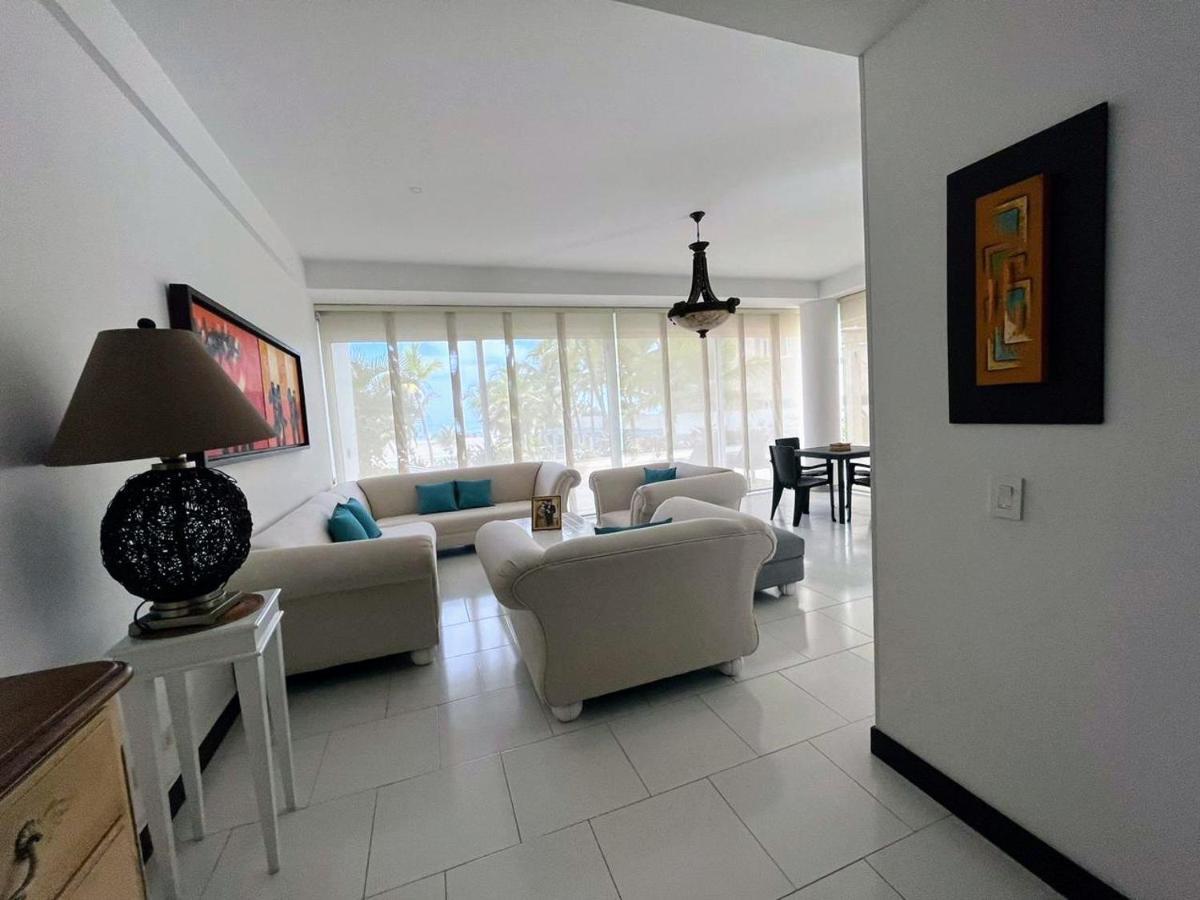 Apartamento Vista Directa Al Mar Con Amplia Terraza Y 3 *