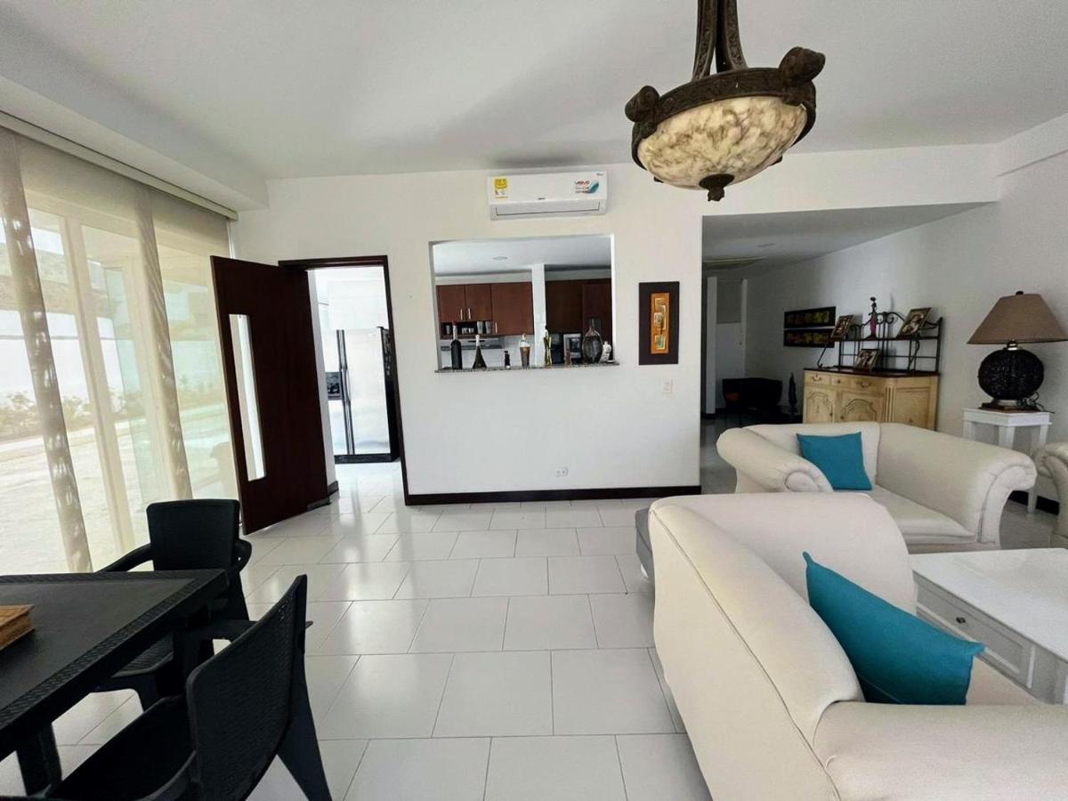 Apartamento Vista Directa Al Mar Con Amplia Terraza Y 3 *