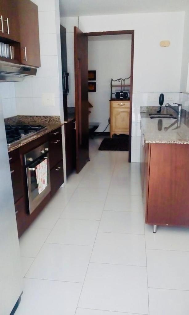 Vista Directa Al Mar Con Amplia Terraza Y 3 Apartamento *